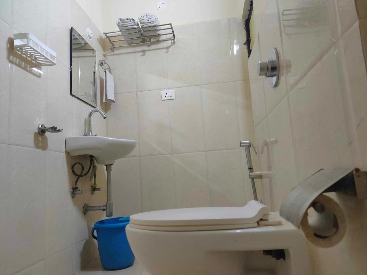 Hotel Mirana Guváhátí Exteriér fotografie